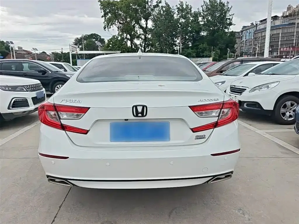 Honda Accord — фото 3