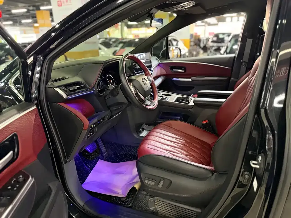 Toyota Sienna 2025 из CN, фото 6