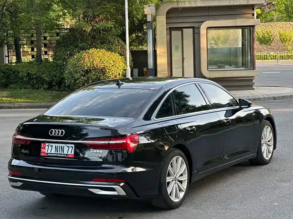 Audi A6L — фото 7