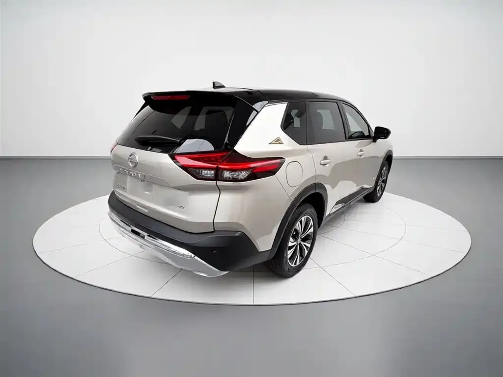 Nissan X-Trail 2023 из CN, фото 2