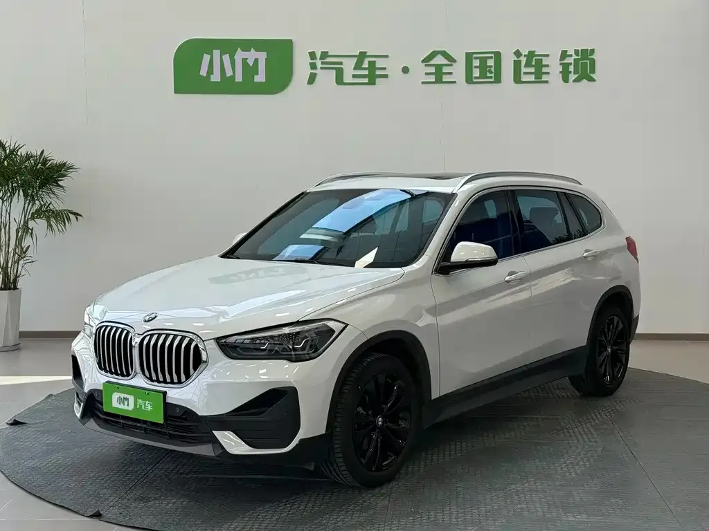 BMW X1 — фото 1