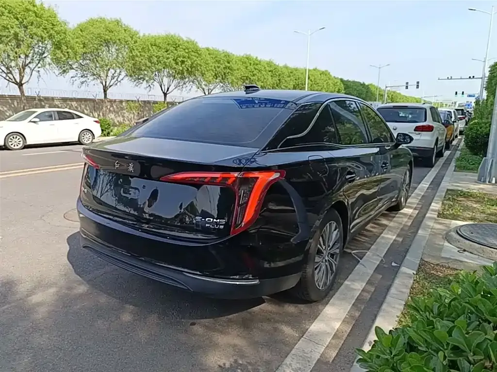Hongqi E-QM5 2024 из CN, фото 9