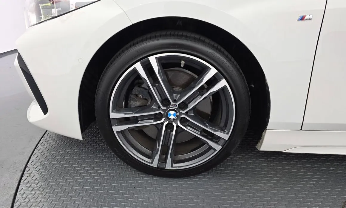 BMW 1-Series 2022 из KR, фото 10
