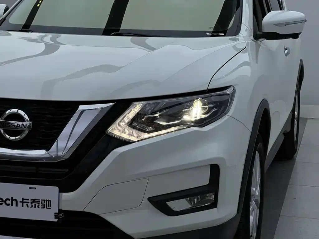 Nissan X-Trail 2023 из CN, фото 4