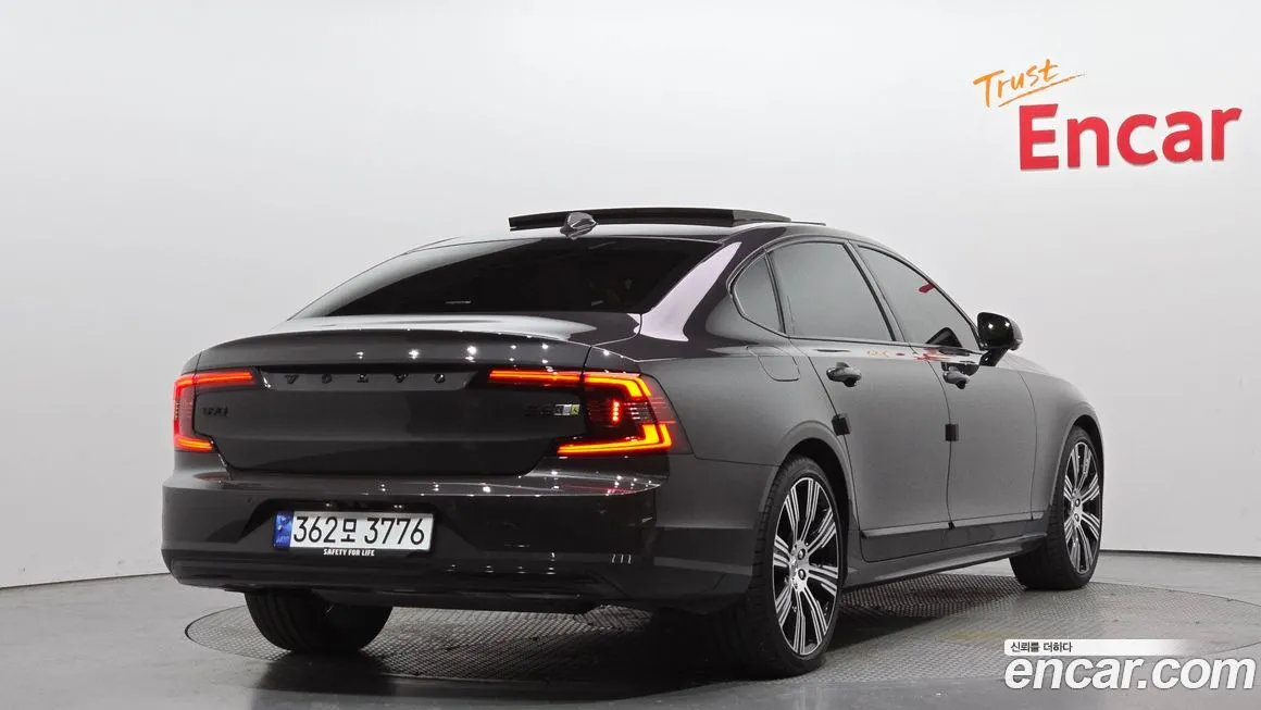 Volvo S90 2025 из KR, фото 7