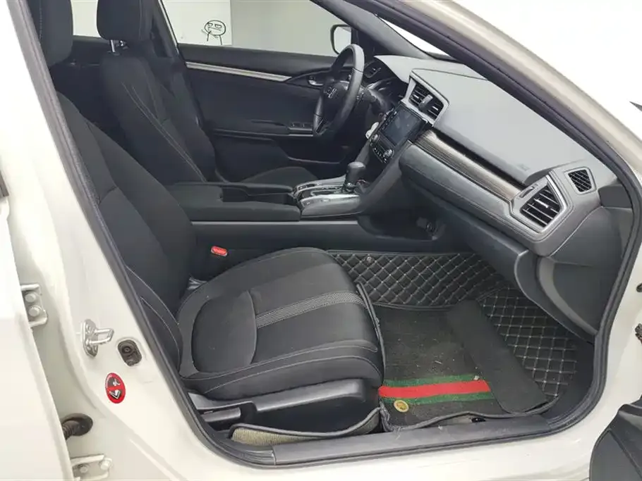 Honda Civic — фото 10