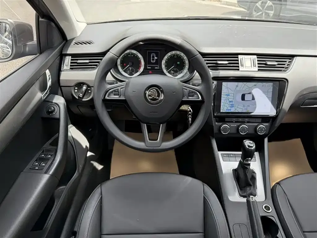 Skoda Octavia 2022 из CN, фото 3