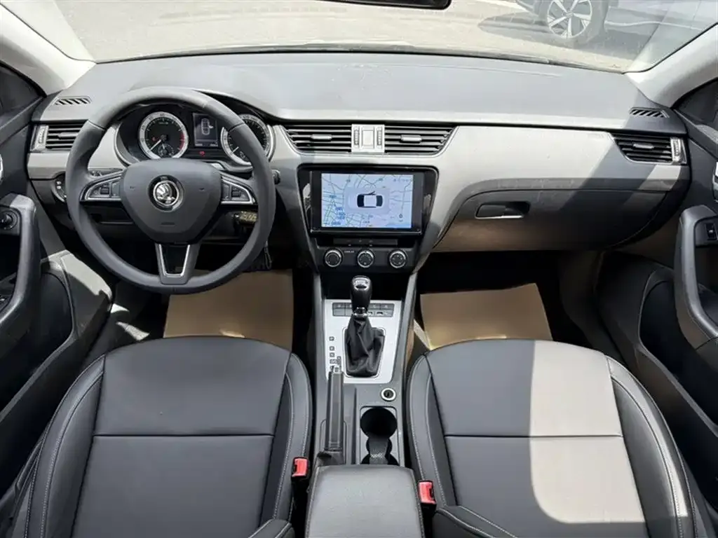 Skoda Octavia 2022 из CN, фото 9