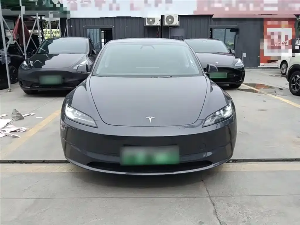 Tesla Model 3 — фото 2