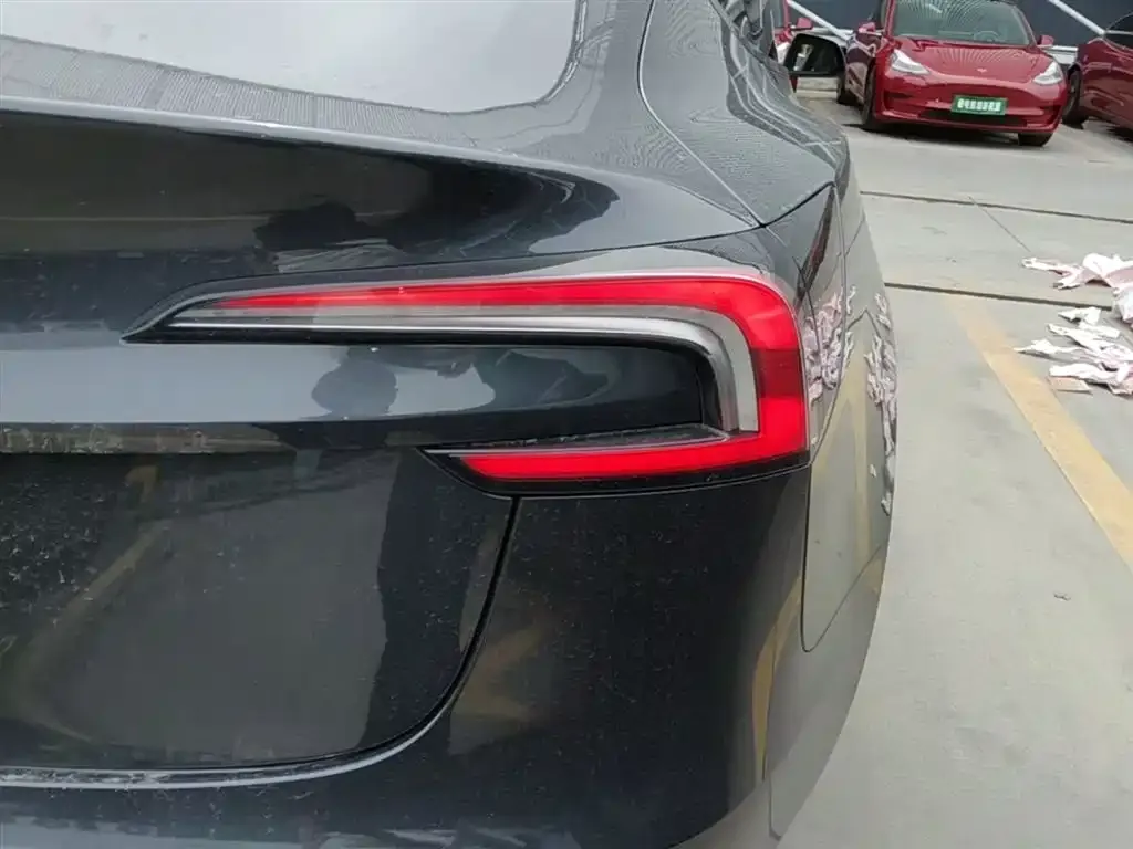 Tesla Model 3 — фото 5