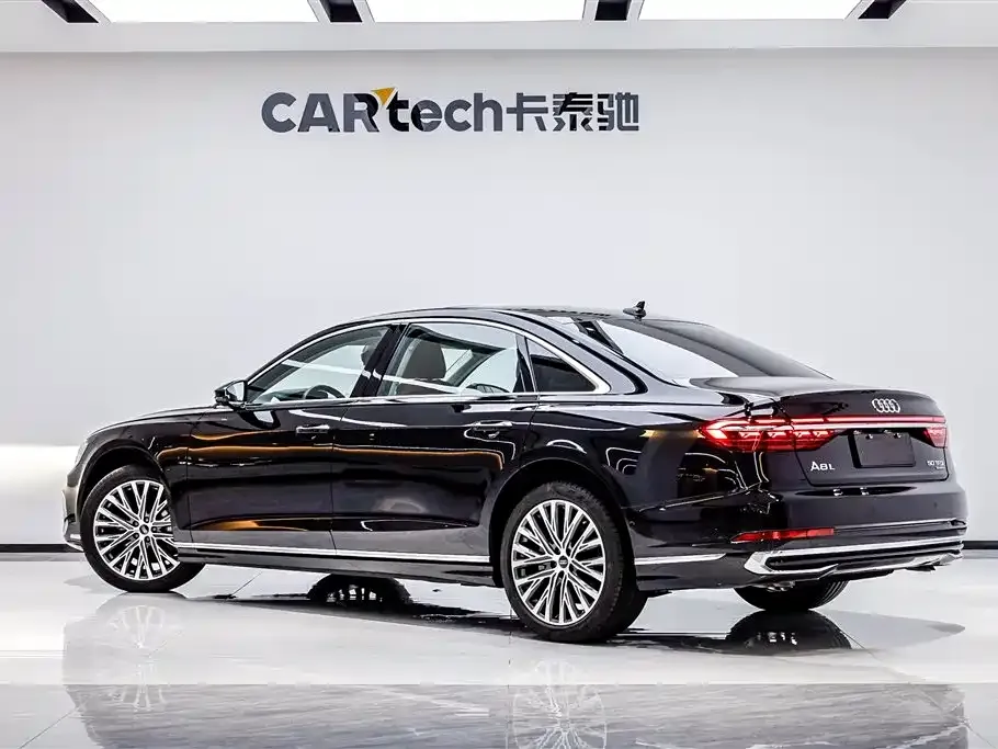 Audi A8 — фото 9