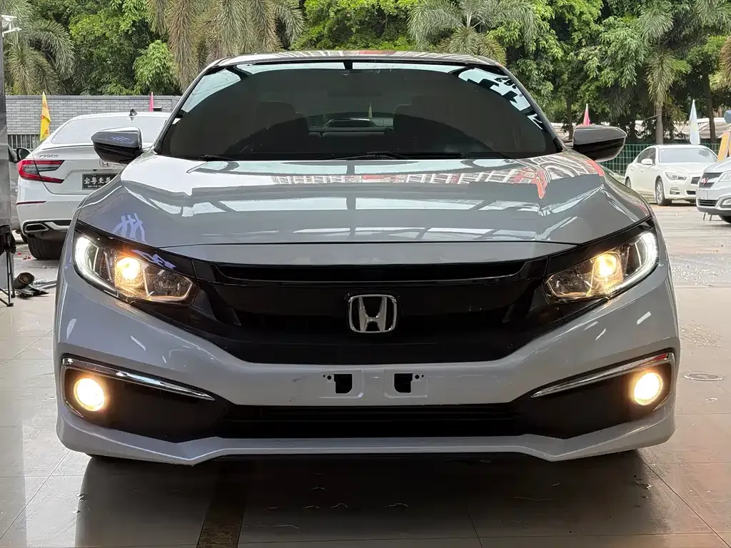 Honda Civic — фото 7