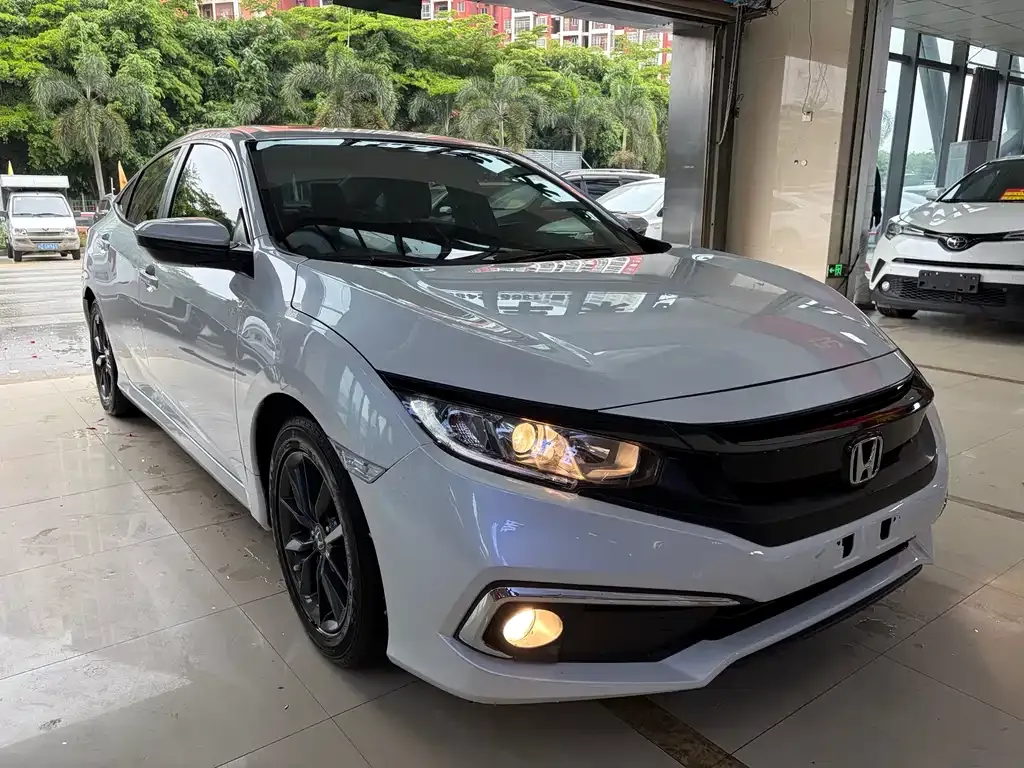 Honda Civic — фото 5