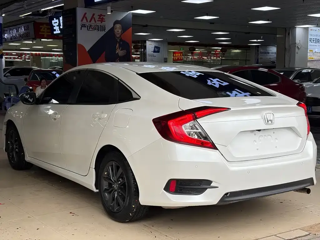Honda Civic — фото 3