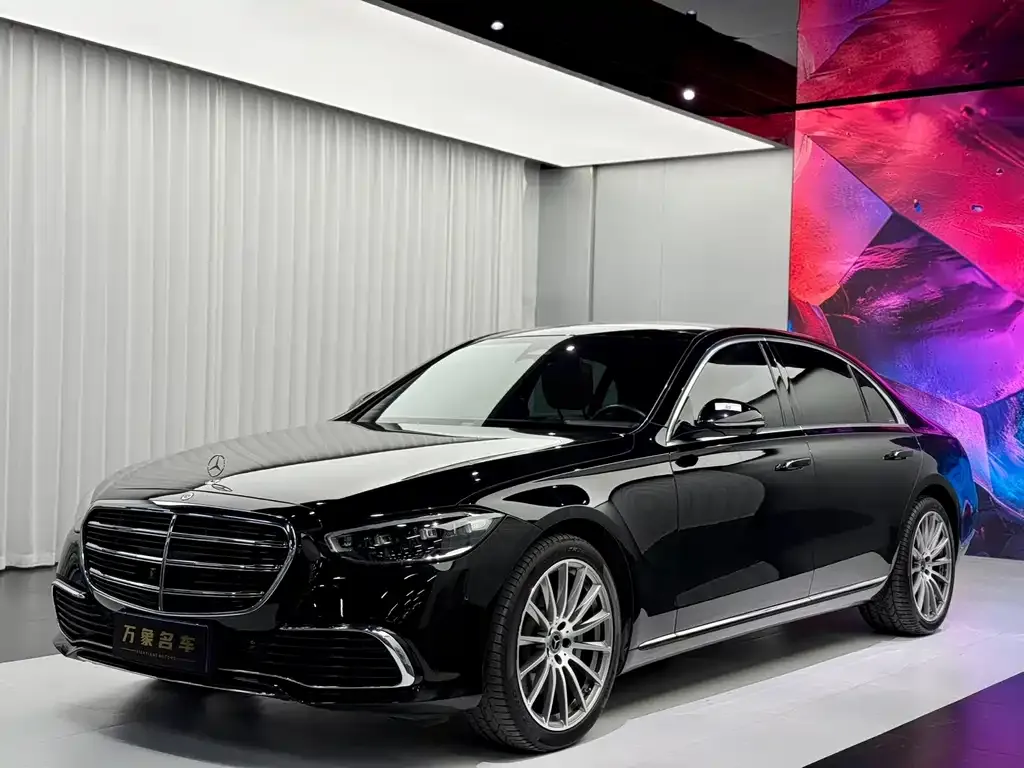 Mercedes-Benz S-Class — фото 1