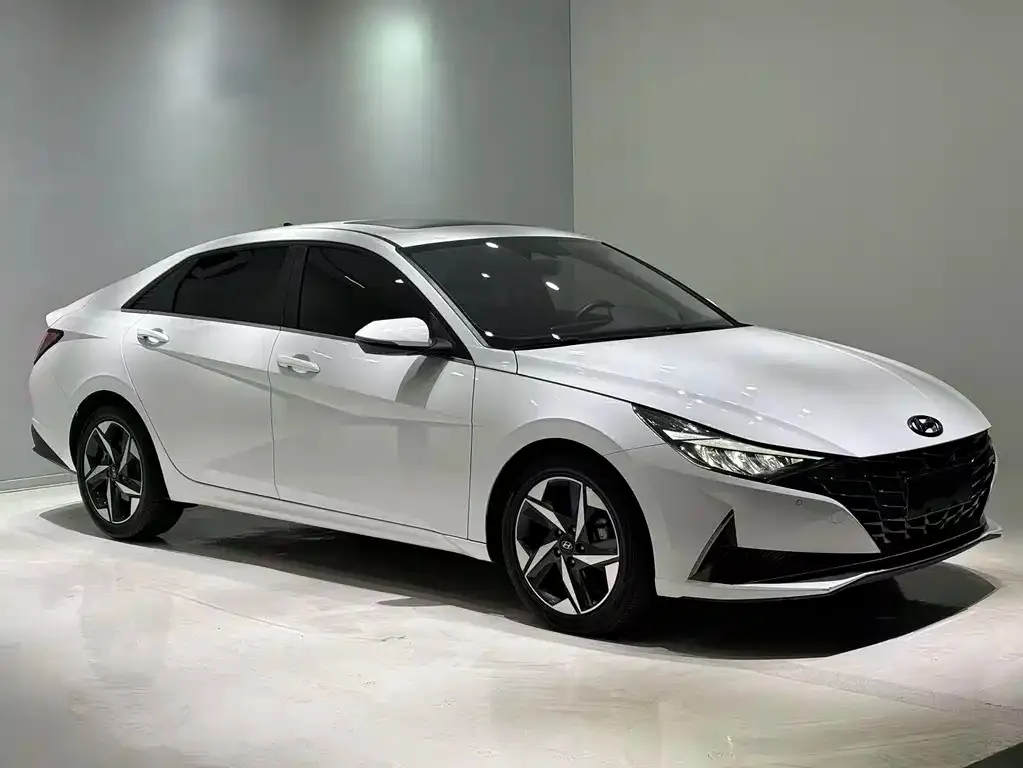 Hyundai Elantra 2023 из CN, фото 2