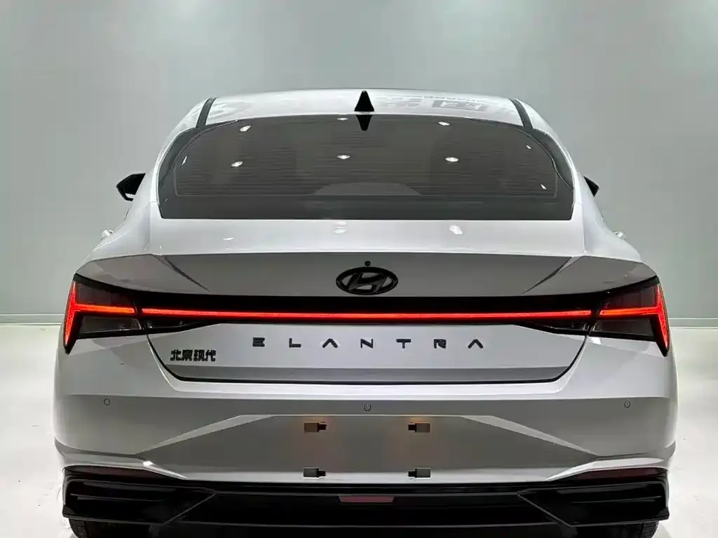 Hyundai Elantra 2023 из CN, фото 4