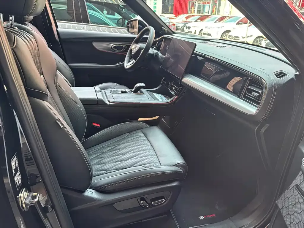 GAC Motor Trumpchi GS8 — фото 8