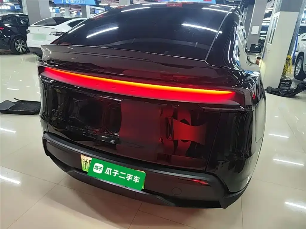 Tesla Model Y L 2025 из CN, фото 6