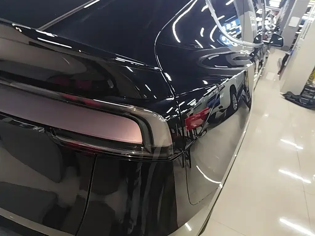 Tesla Model Y L 2025 из CN, фото 9