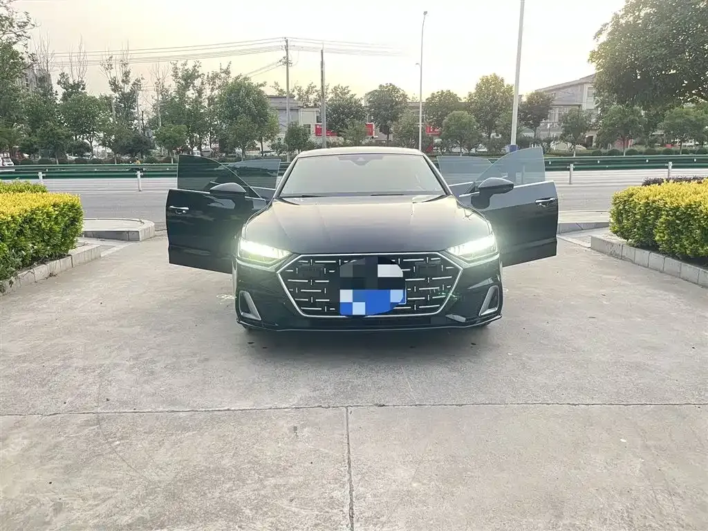 Audi A7L — фото 7