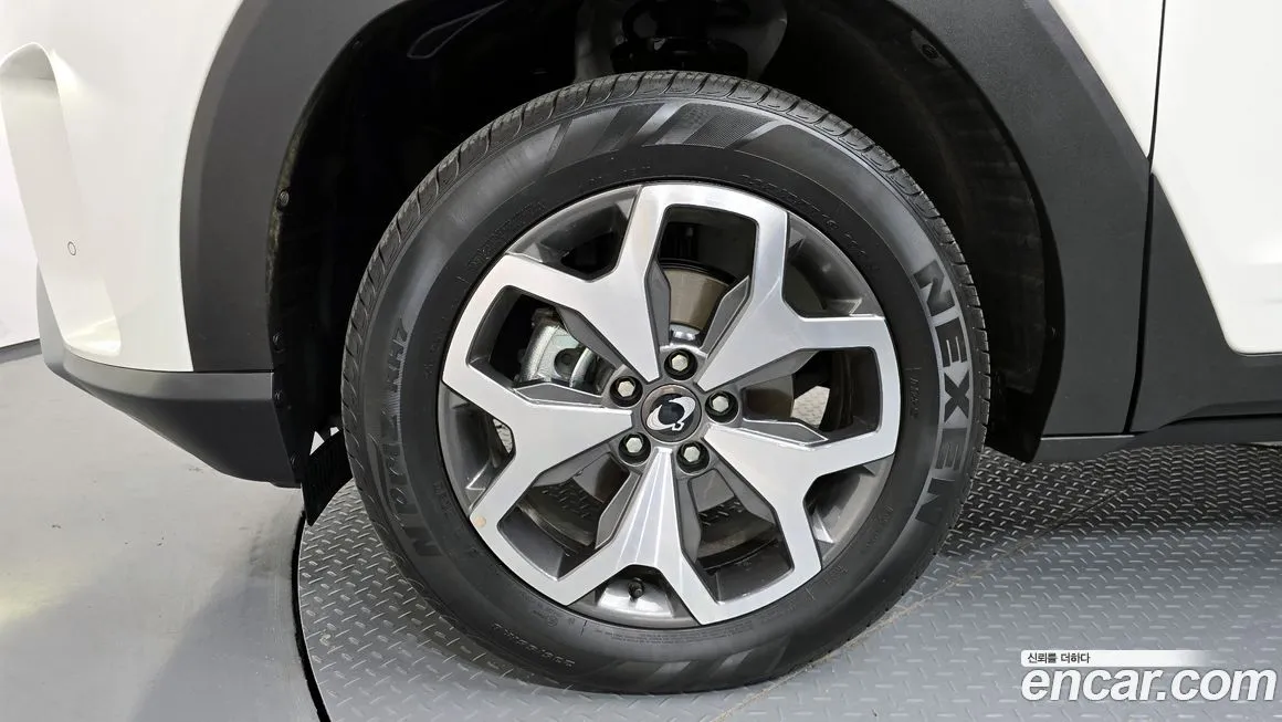 KG Mobility (Ssangyong) Torres — фото 10