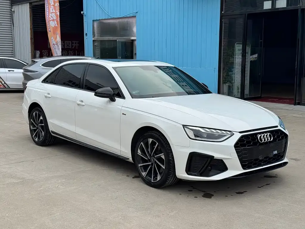 Audi A4L 2023 из CN, фото 4
