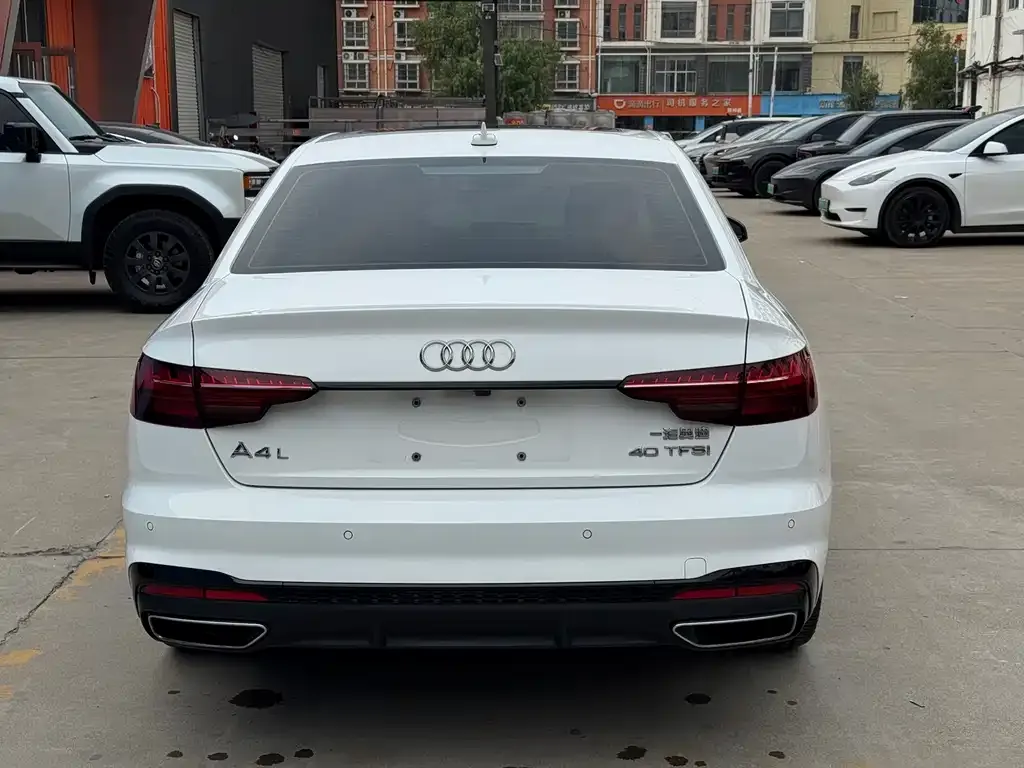 Audi A4L 2023 из CN, фото 9