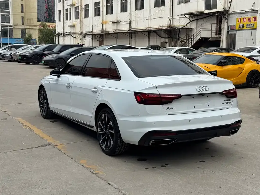 Audi A4L 2023 из CN, фото 6