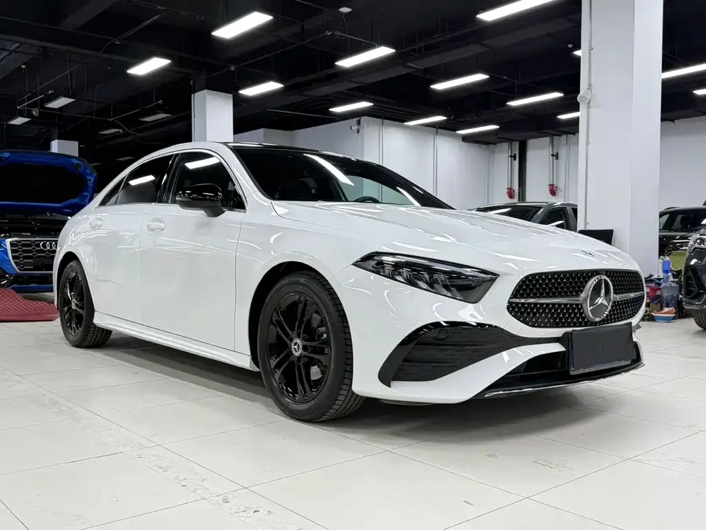 Mercedes-Benz A-Class — фото 6
