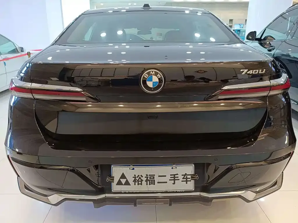 BMW 7 Series 2024 из CN, фото 6