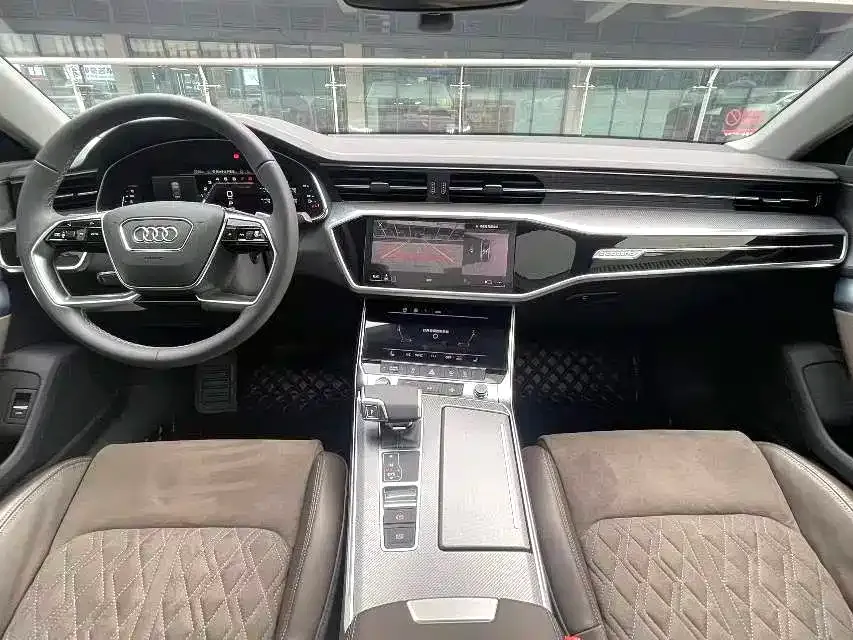 Audi A7L — фото 5