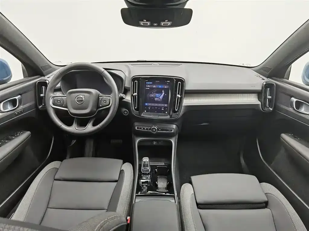 Volvo XC40 2023 из CN, фото 8