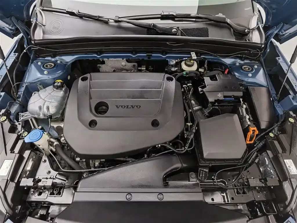 Volvo XC40 2023 из CN, фото 10
