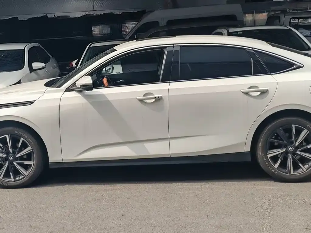 Changan Eado 2025 из CN, фото 8