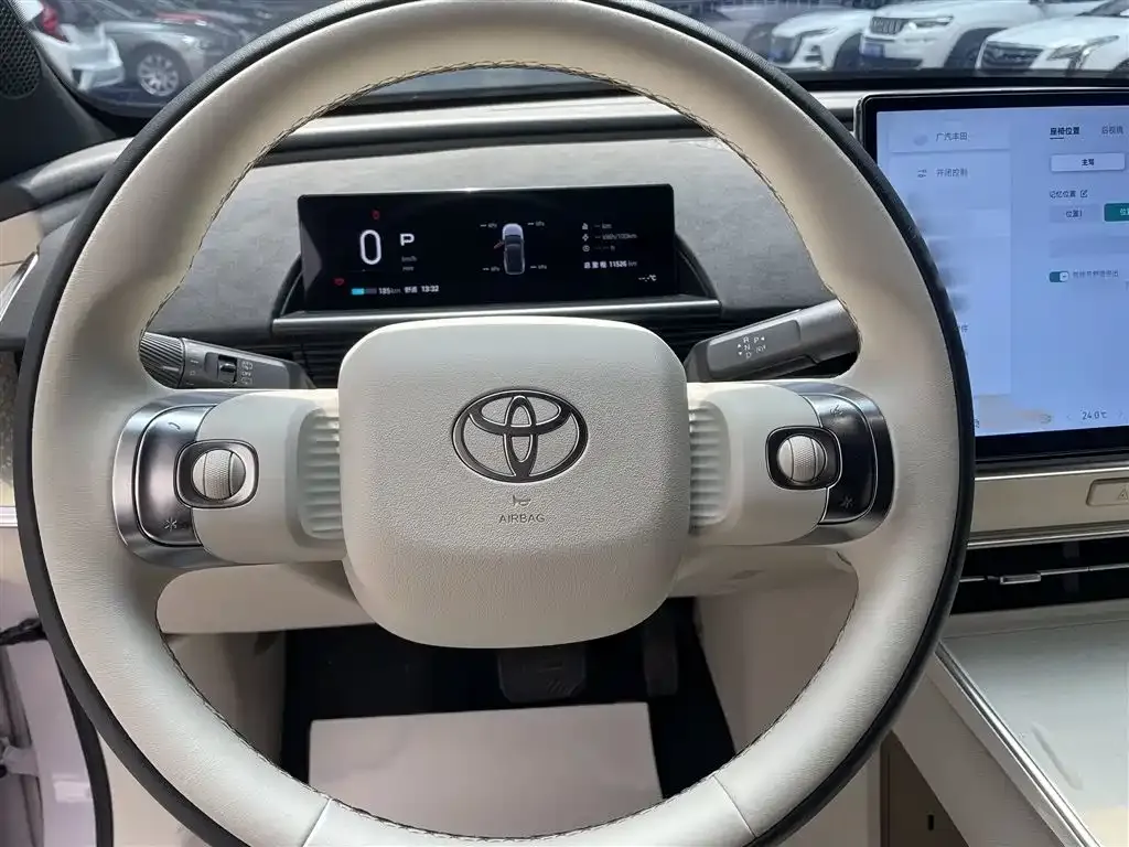 Toyota Platinum 3X 2025 из CN, фото 6