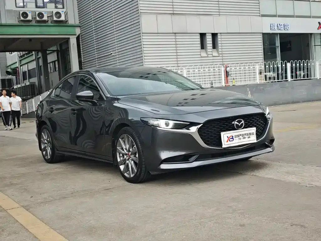 Mazda 3 Axela — фото 10