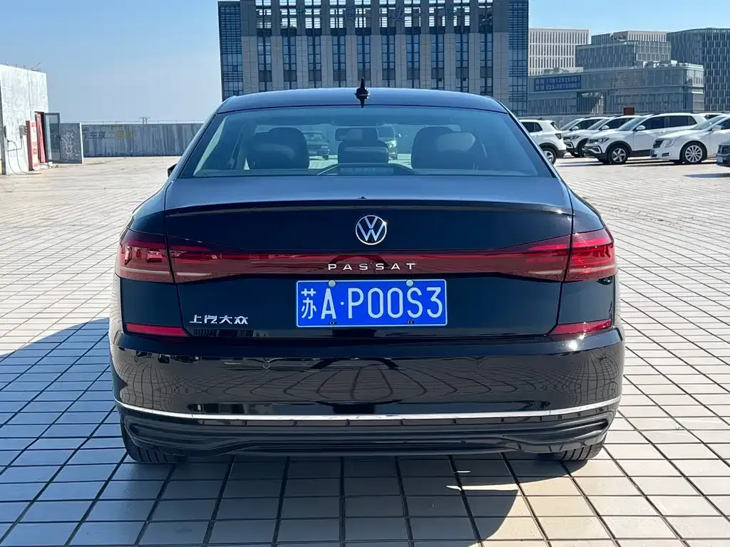 Volkswagen Passat — фото 6