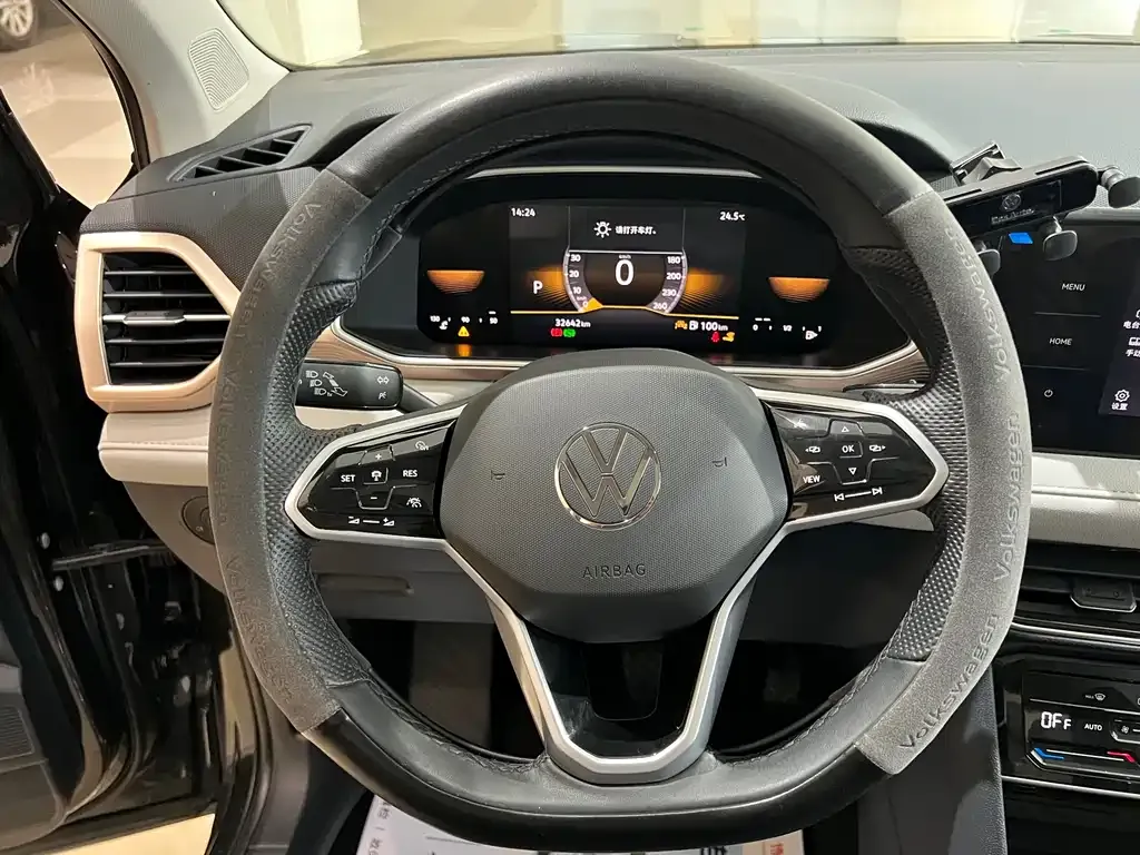 Volkswagen Tharu — фото 8