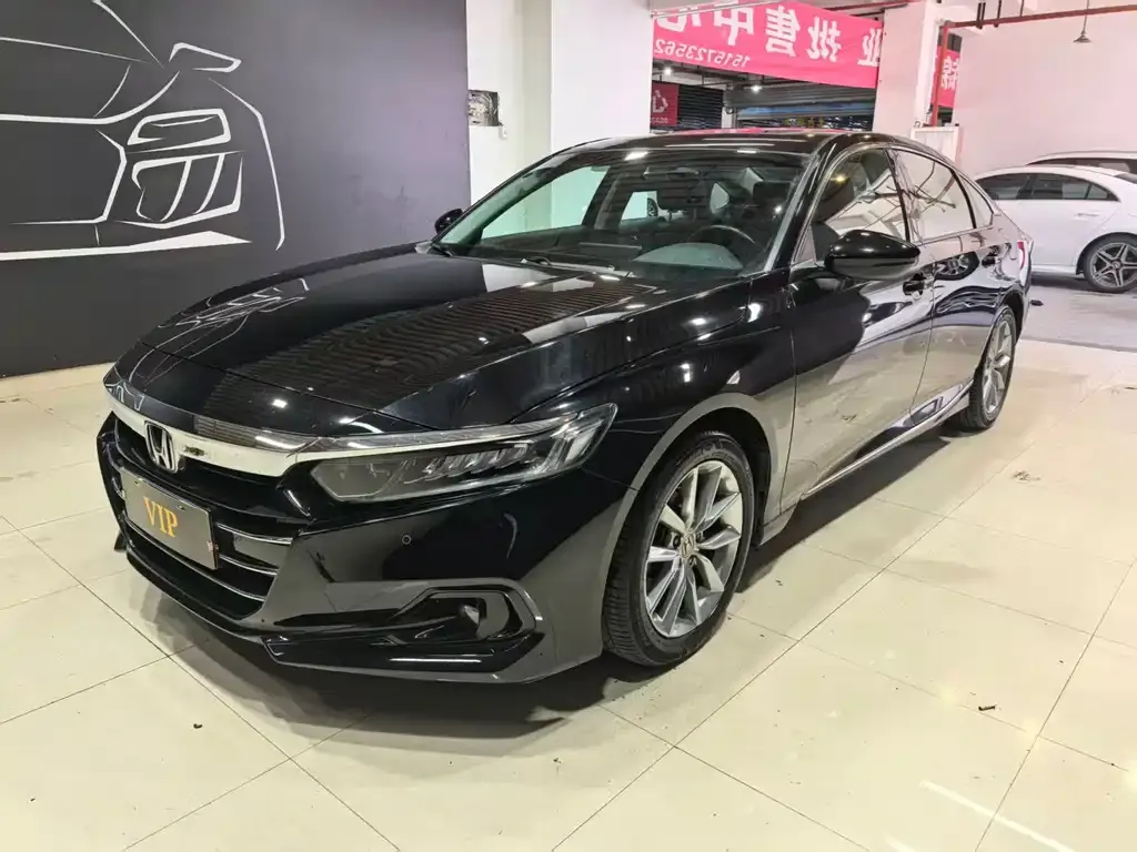 Honda Accord — фото 1