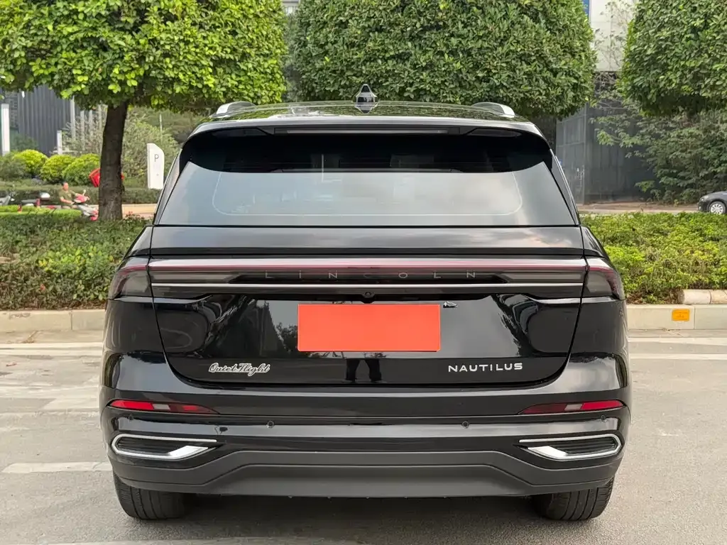 Lincoln Nautilus — фото 6