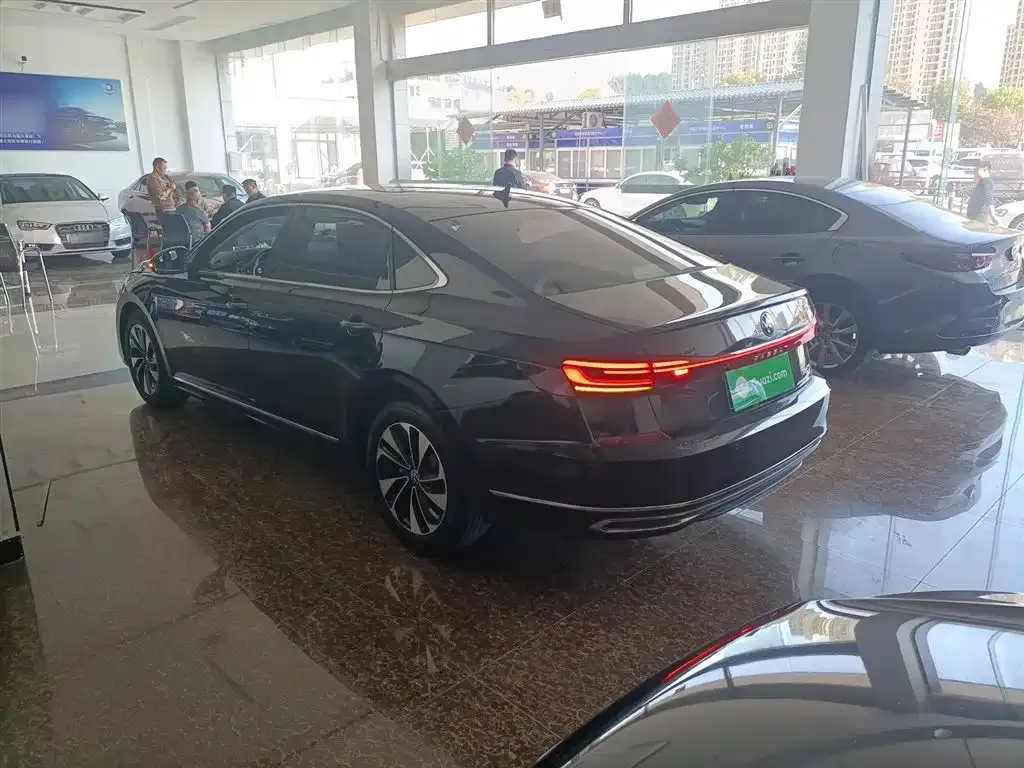Volkswagen Passat — фото 5