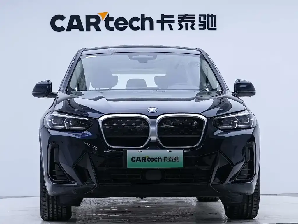 BMW iX3 — фото 10
