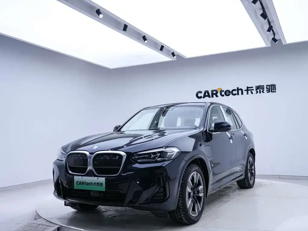 BMW iX3 — фото 6