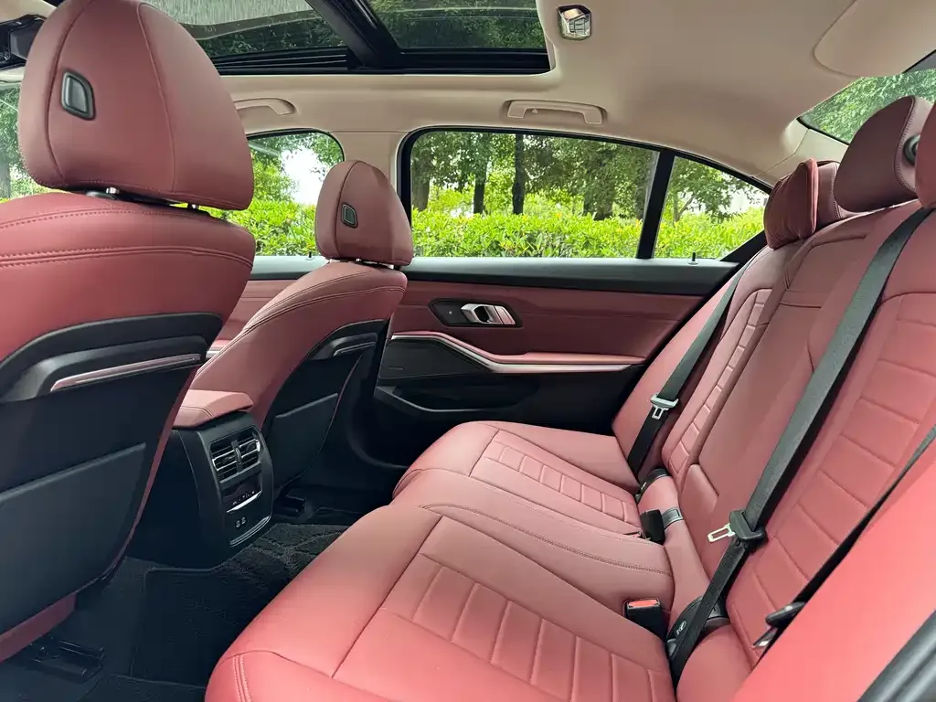 BMW 3 Series 2021 из CN, фото 4