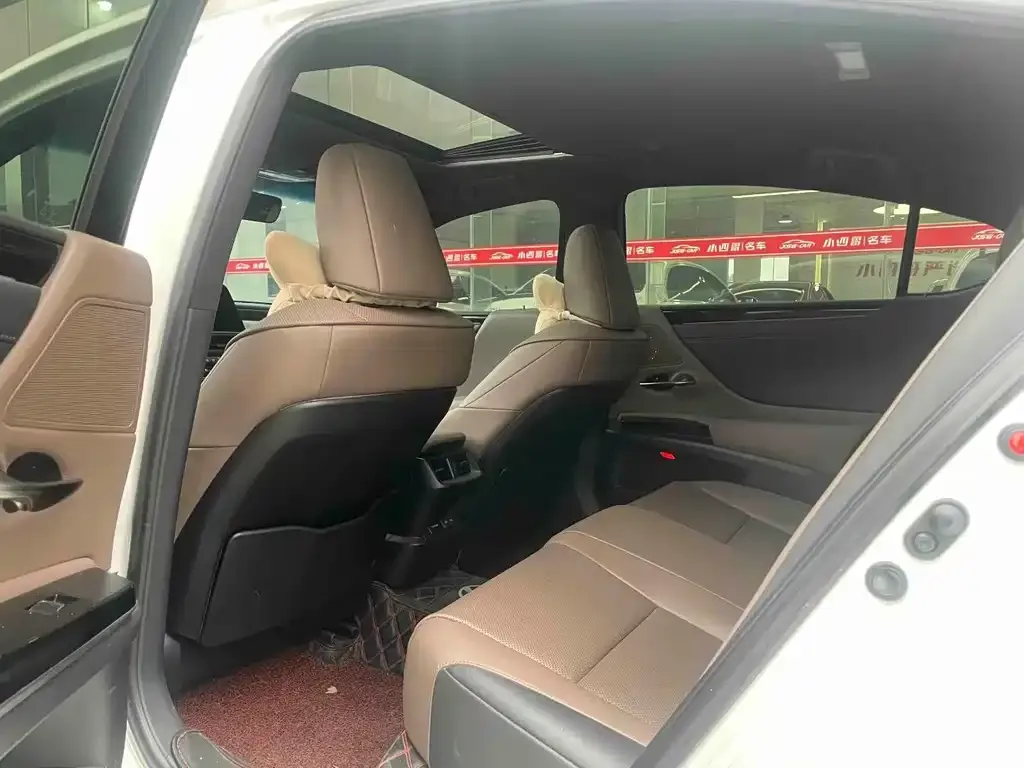 Lexus ES 2022 из CN, фото 3