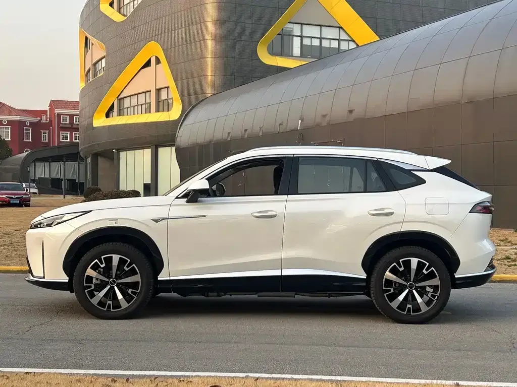 Roewe D5X DMH 2026 из CN, фото 8