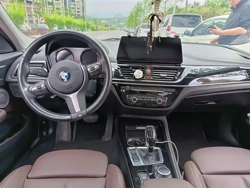 BMW 1 Series 2023 из CN, фото 3