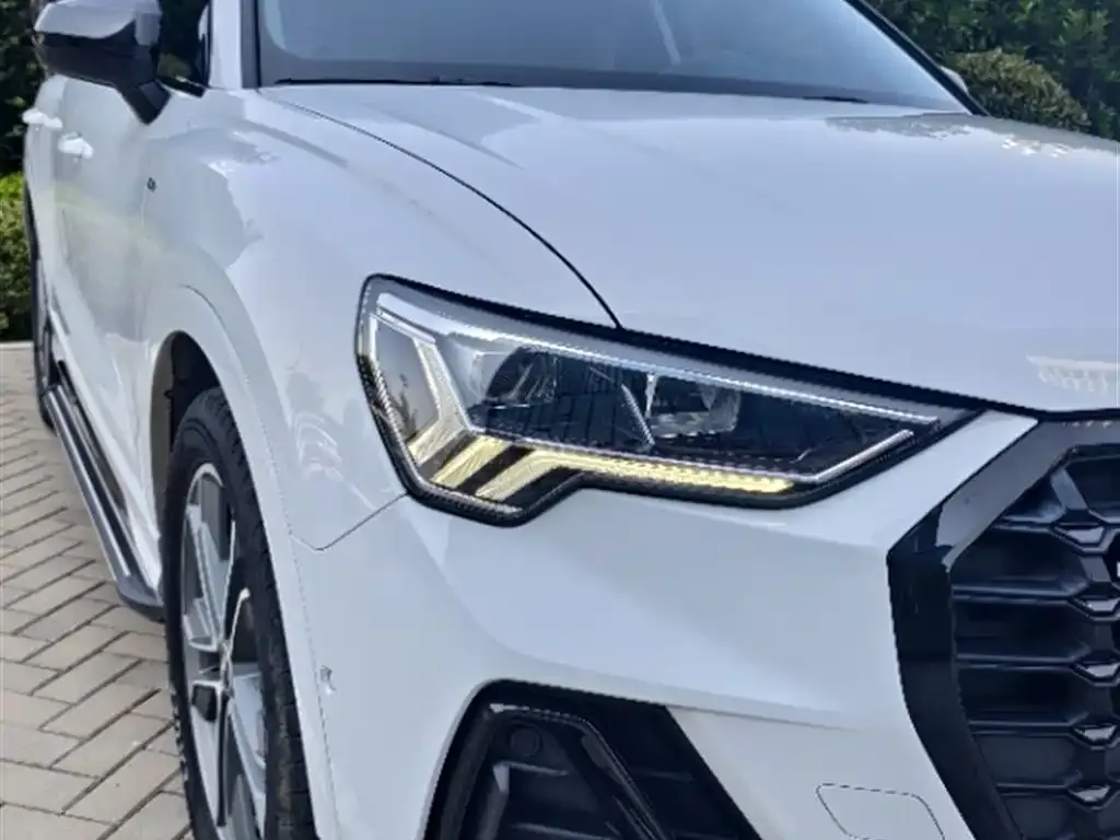 Audi Q3 — фото 10