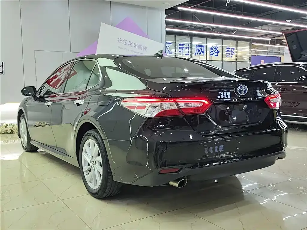 Toyota Camry 2023 из CN, фото 7